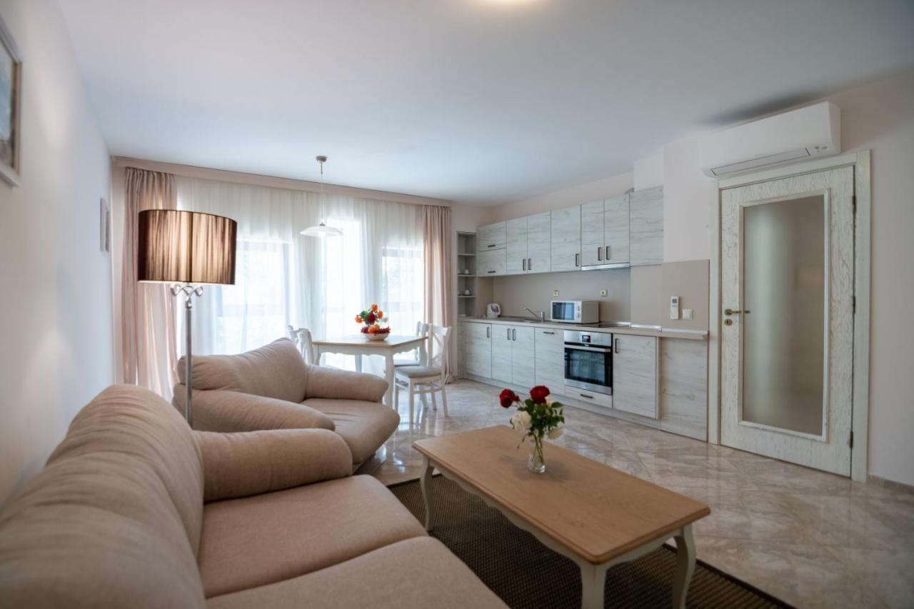 Antik Apartments Balchik Esterno foto