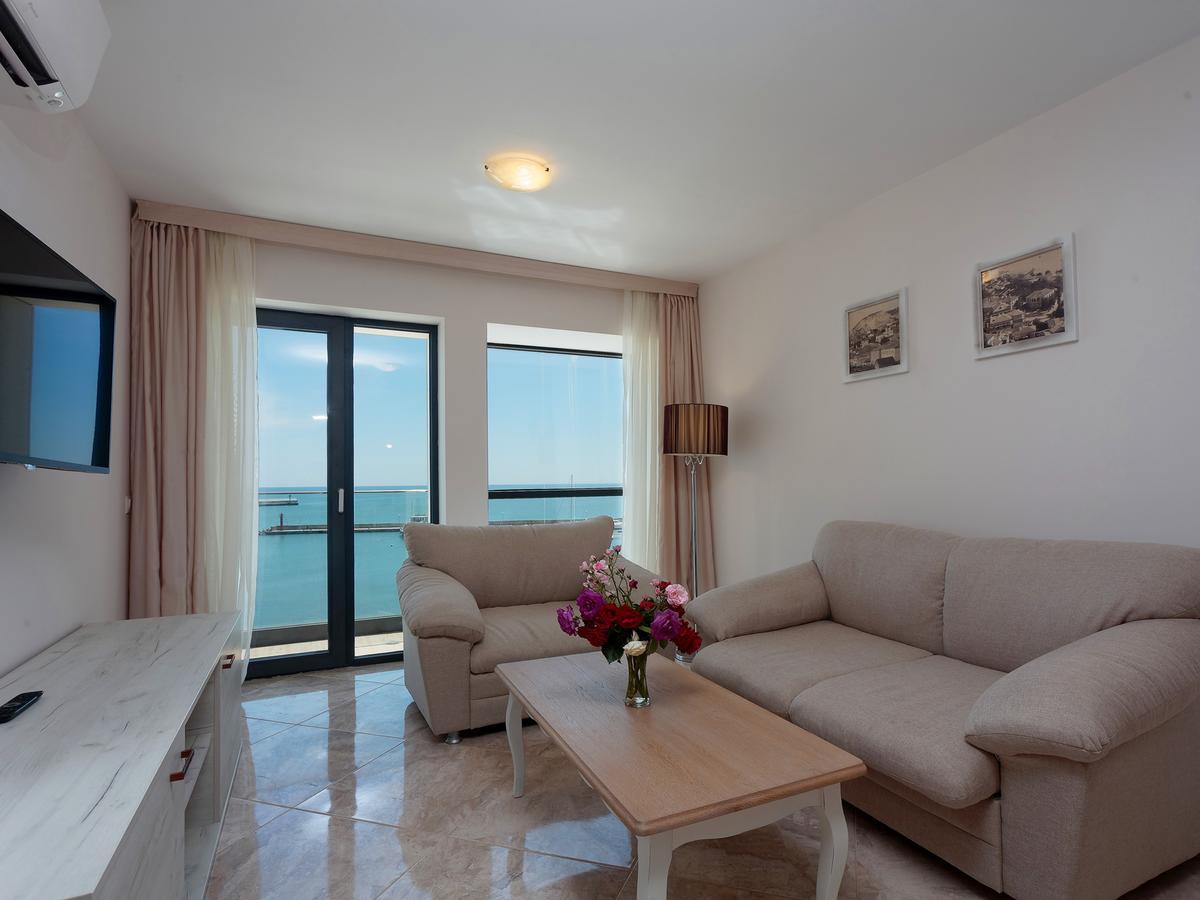 Antik Apartments Balchik Esterno foto
