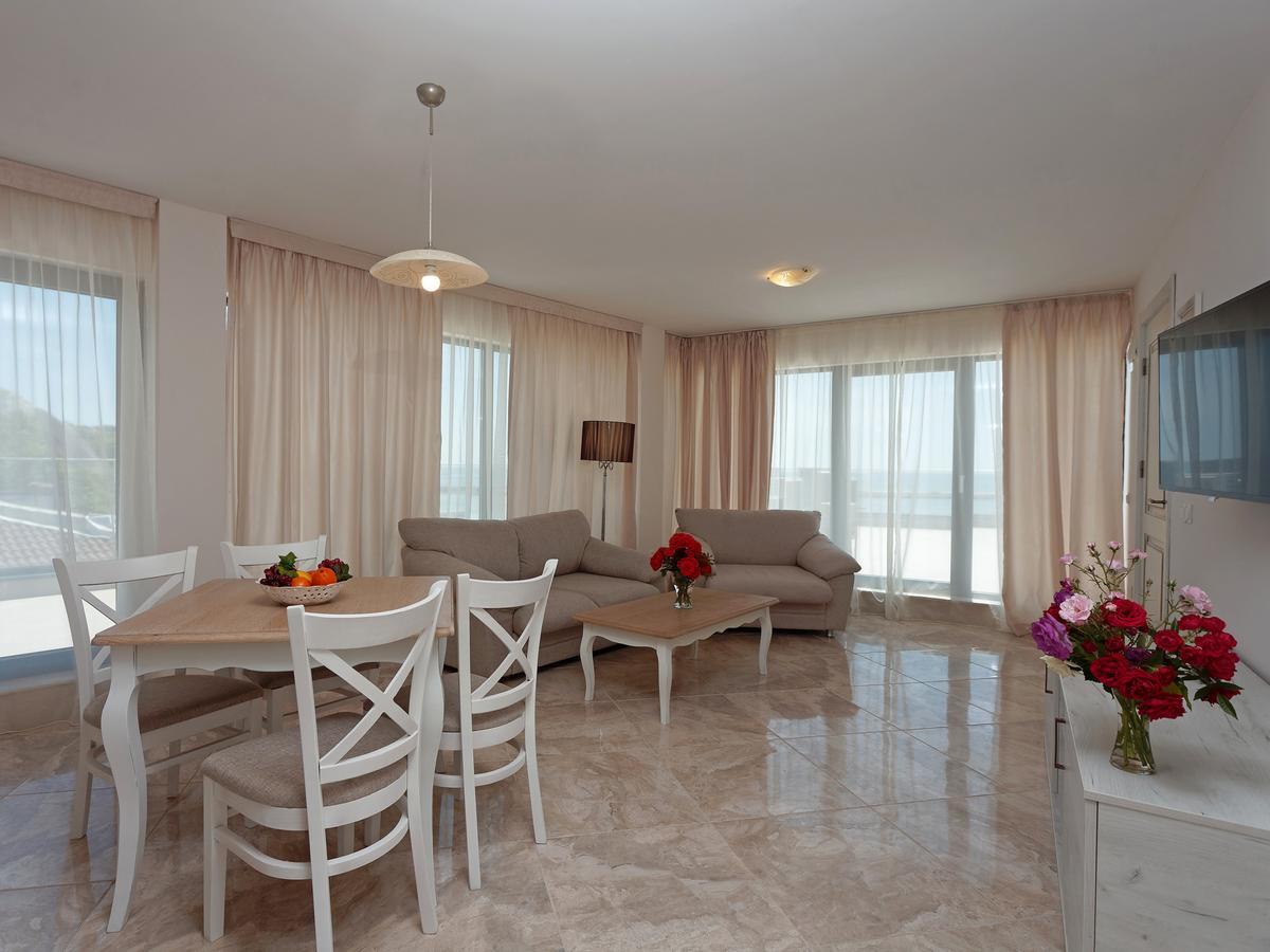 Antik Apartments Balchik Esterno foto