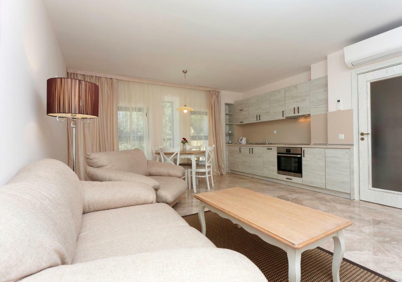 Antik Apartments Balchik Esterno foto